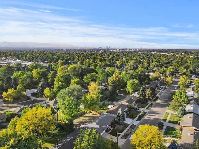 Building Photo - Available NOW! 4 Bedroom 3 Bath Beautiful Home