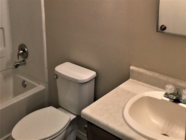 Building Photo - 4531 Sherwood Way