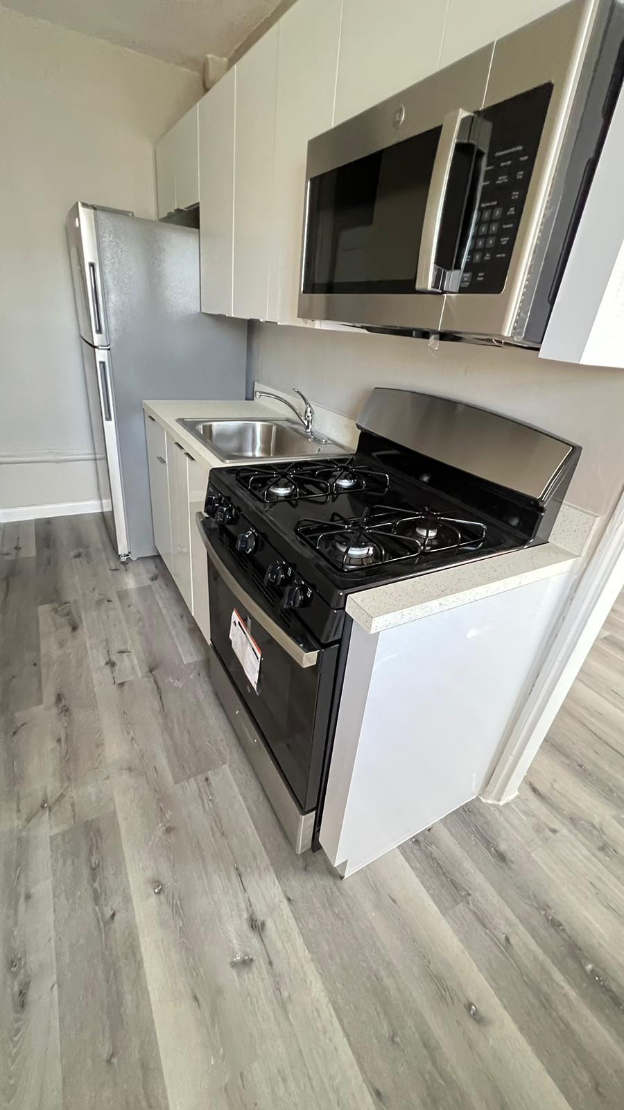 Building Photo - 7821 Byron Ave