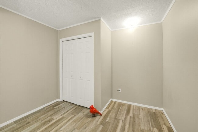 Building Photo - 23807 Red Oak Dr