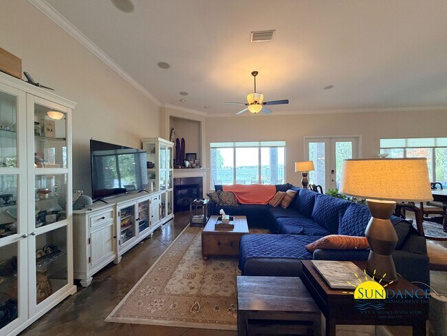 Building Photo - Beautiful Waterfront Property Near The Pallet Bar, Convenience Stores & Goofy Golf!