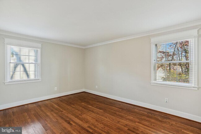 Building Photo - Renovated 4 Bed, 2.5 Bath in Wyngate WITH ...