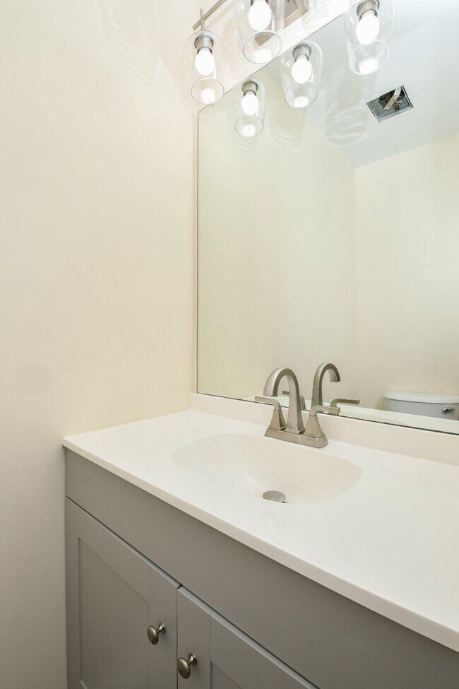 Building Photo - 10709 Gideon Ct