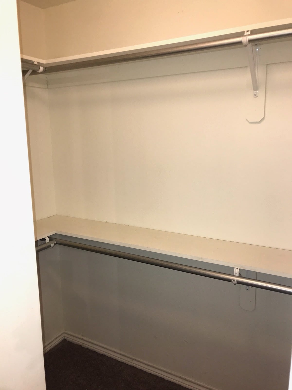 Building Photo - 4280 Castlegate Dr