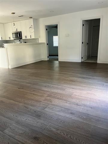 Building Photo - 15140 Oakwood Ln