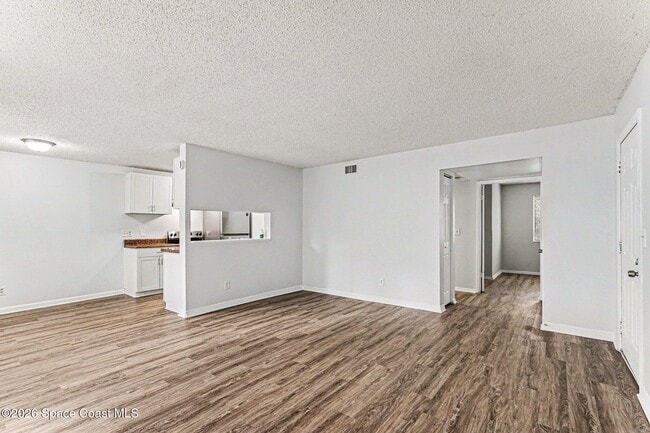 Building Photo - 2181 Agora Cir SE