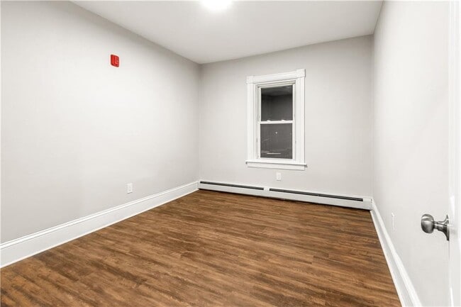 Building Photo - 538 Power Rd