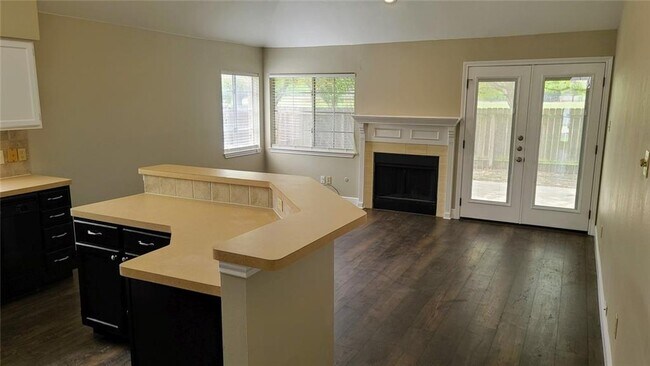 Building Photo - 2517 Jacqueline Dr