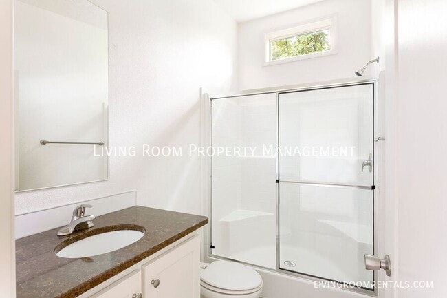 Building Photo - 1520 SE 44th Ave