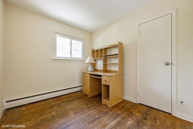 Building Photo - 472 Essex St