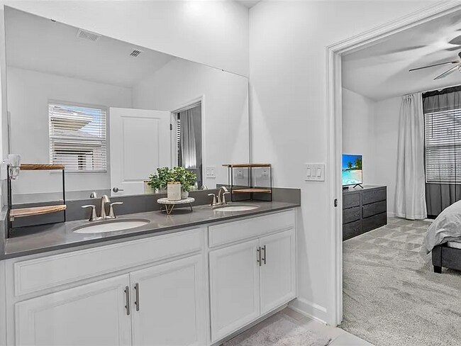 Building Photo - 11417 Rhyme Ave