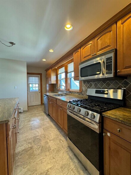 Primary Photo - 14 Melville Rd