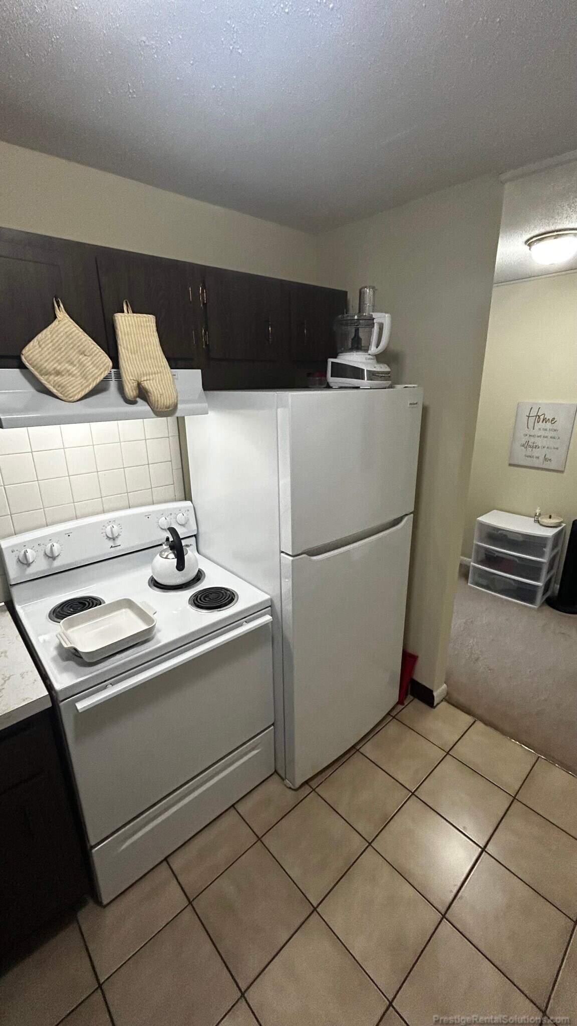 Building Photo - 66 Mayflower Ave