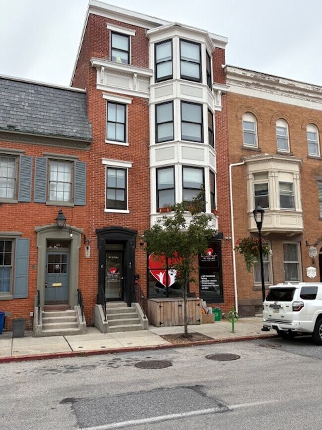 Primary Photo - 46 S Duke St