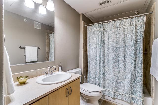 Building Photo - 3818 Holland Ave