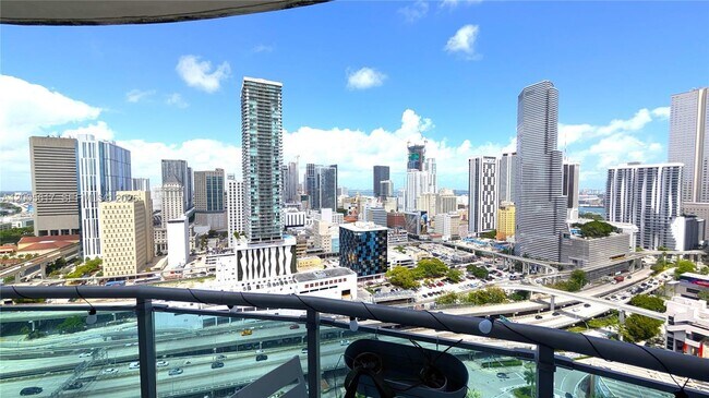 Building Photo - 350 S Miami Ave