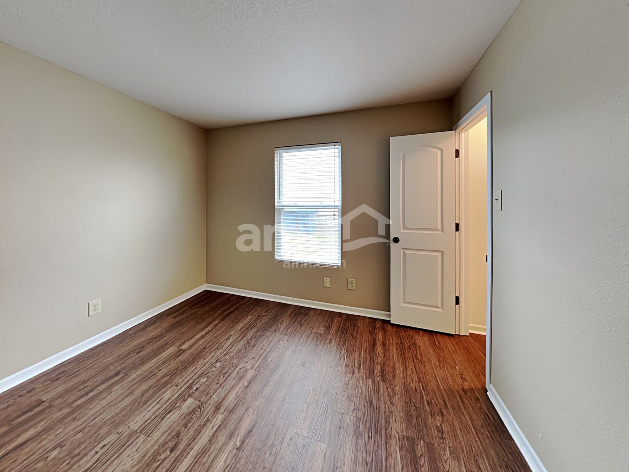 Building Photo - 2289 Seven Peaks Dr