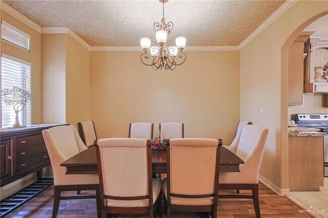 Building Photo - 30 S 48th Ln