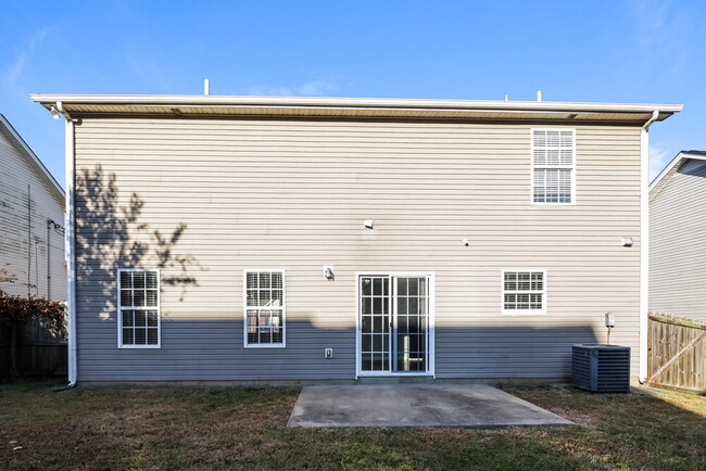 Building Photo - 155 Dreville Dr