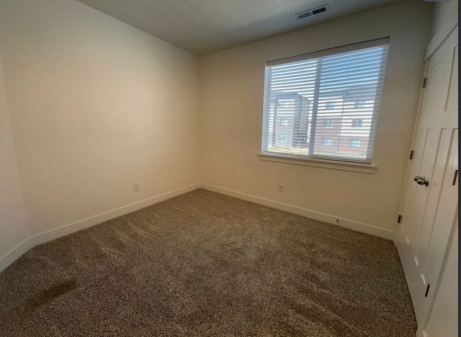 Building Photo - Luxury (partially furnished) condo for rent at Gardner Point Lehi!