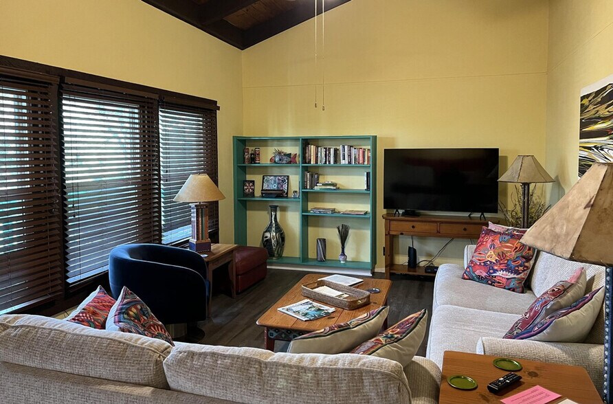 Building Photo - 2307A Trailside Dr