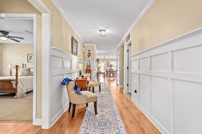 Building Photo - 304 Squirrel Hollow