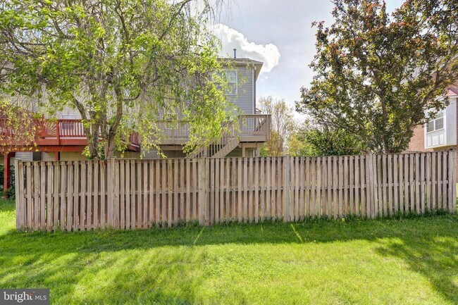 Building Photo - 4624 Kings Mill Way