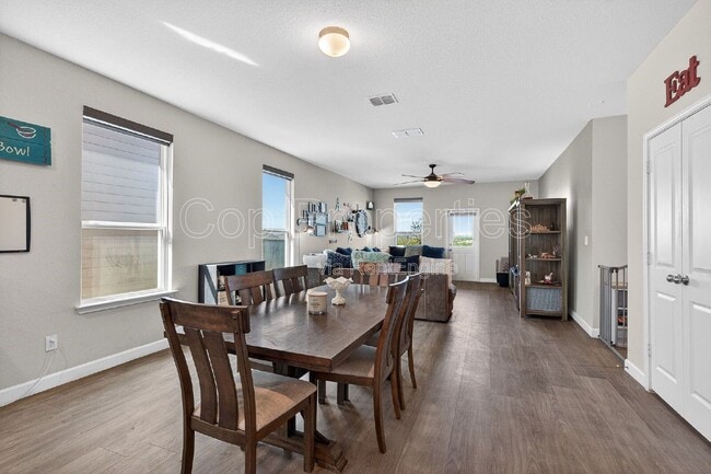 Building Photo - 7001 Lions Pk