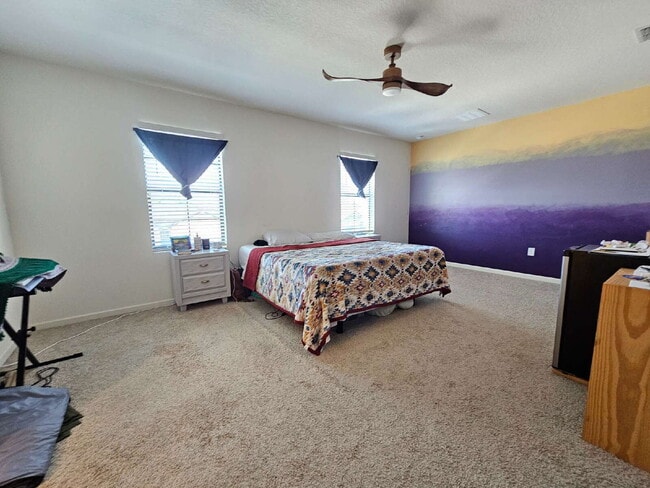 Building Photo - Large 2 story Cocoa home