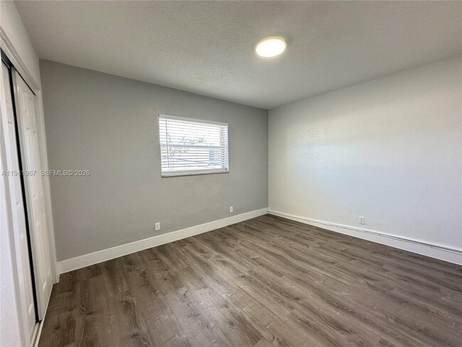 Building Photo - 3660 NE 11th Ave