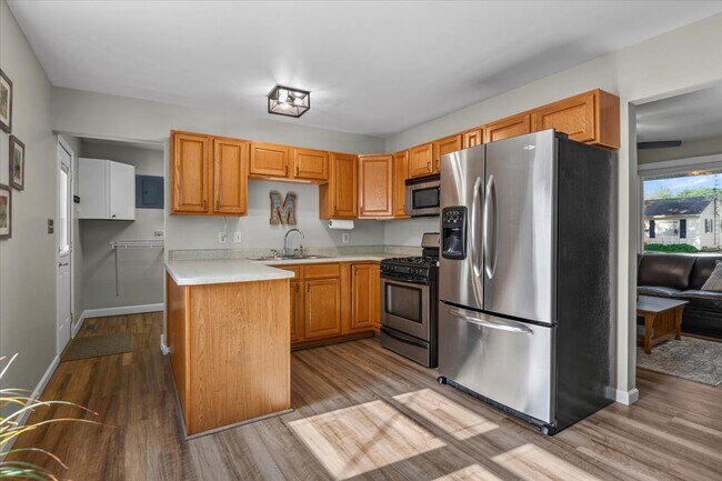 Building Photo - 1326 Johnson Ln