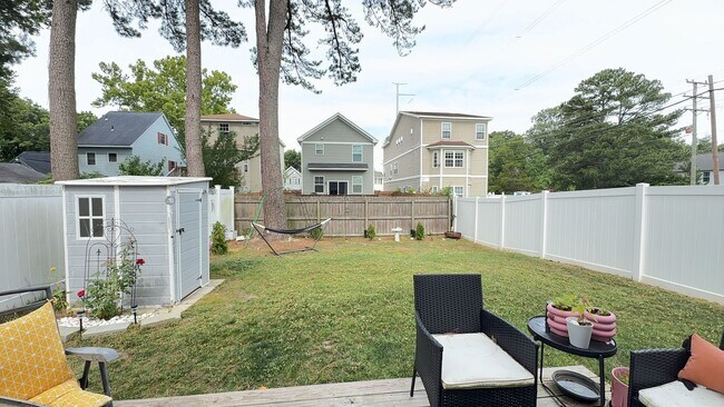 Building Photo - Modern 4-Bedroom Virginia Beach Home Near Town Center!