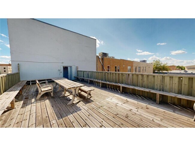 Building Photo - 316 Becker Ave SW