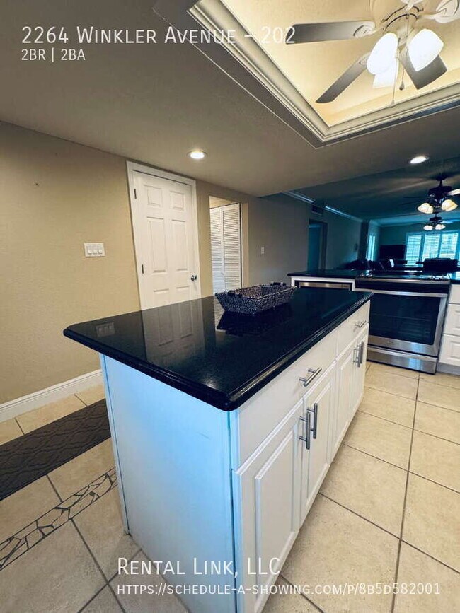 Building Photo - 2264 Winkler Ave