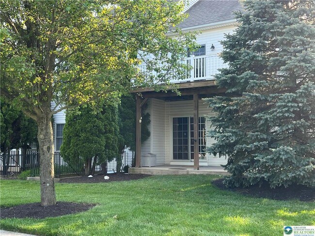 Building Photo - 1783 Chateau Pl