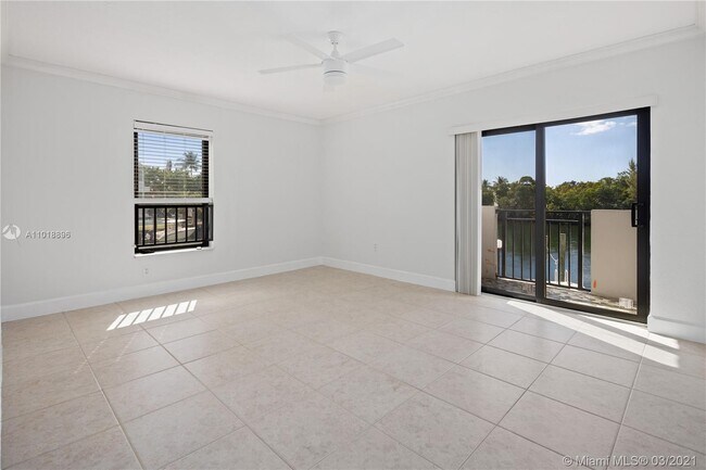 Building Photo - 6901 Edgewater Dr