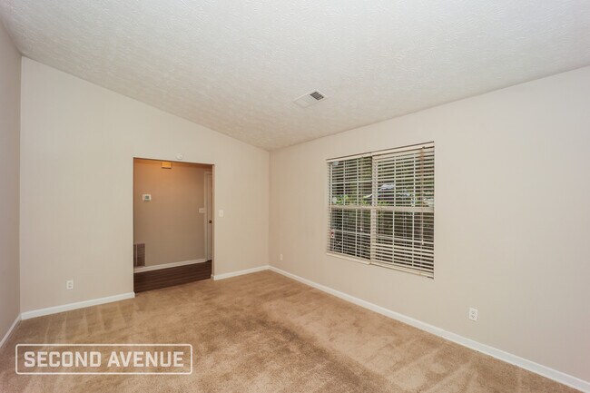 Building Photo - 6614 Rebecca Lou Ln