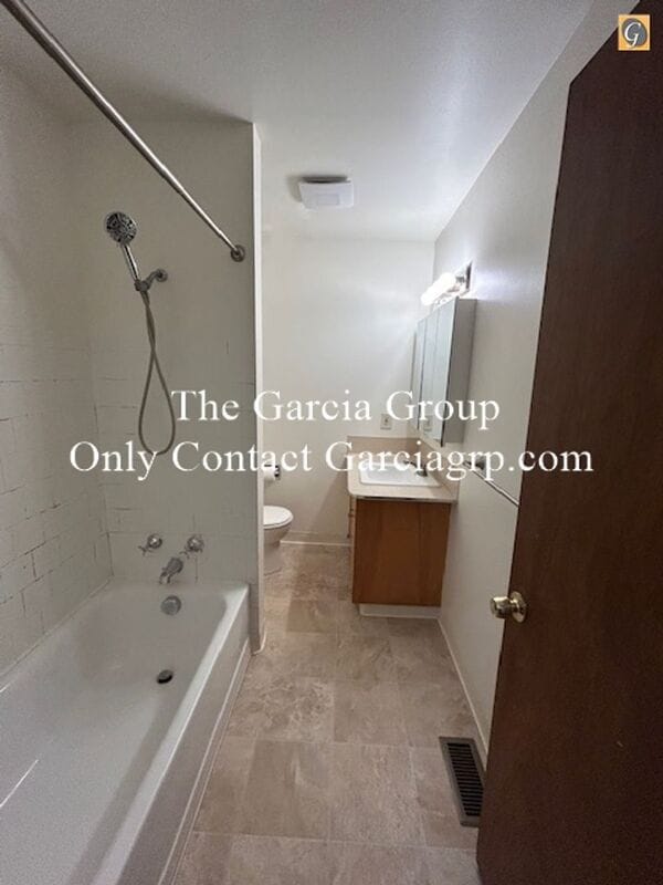 Building Photo - 17006 SE Morrison Ct