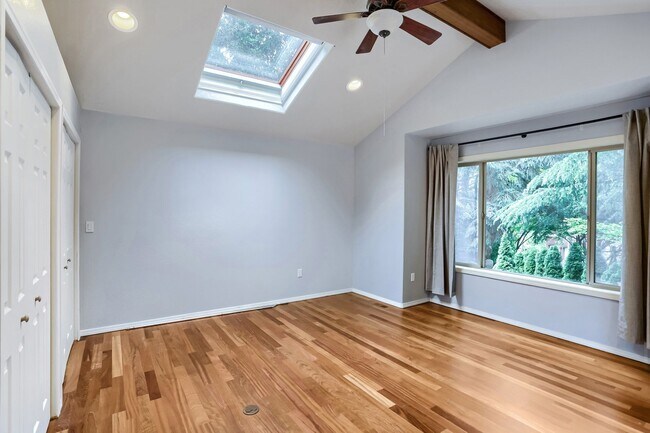 Building Photo - 15050 SW 141st Ave