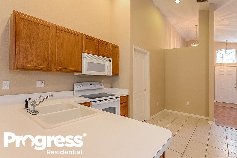 Building Photo - 25806 Bloomsbury Ct