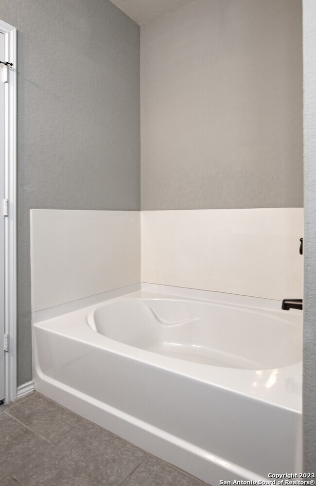 Building Photo - 10506 Castello Cyn