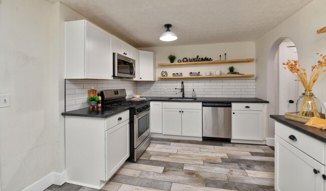 Building Photo - 1517 Hawthorne Ave