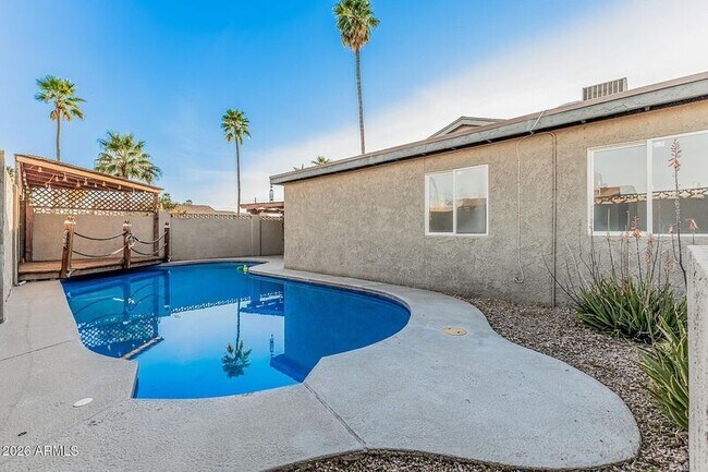 Building Photo - 2001 N 87th Way