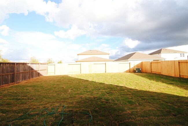 Building Photo - 1052 Water Oak Ln