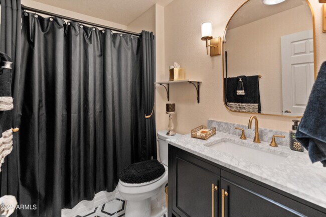 Building Photo - 10229 W Bolivar Dr