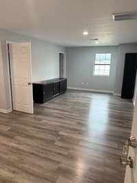 Building Photo - "Charming Studio Retreat in Nashville – Cozy 400 Sq Ft with Full Bath!"