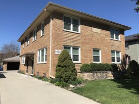 Building Photo - 716 N La Grange Rd