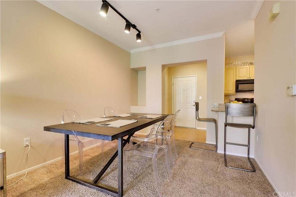 Building Photo - 2335 Watermarke Pl