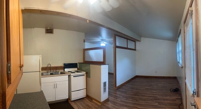 Building Photo - 12 Kip Dr