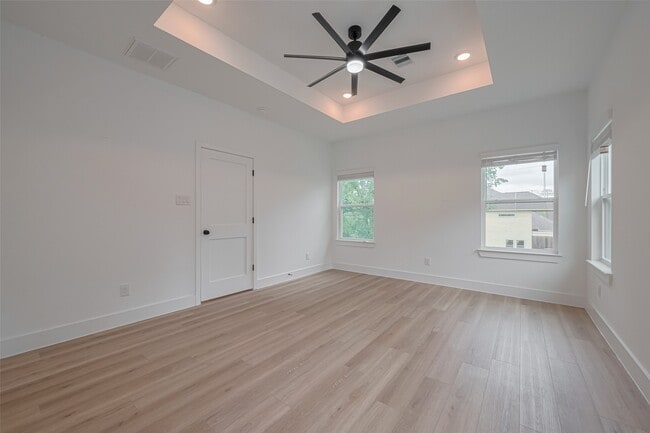Building Photo - 2532 Wall St